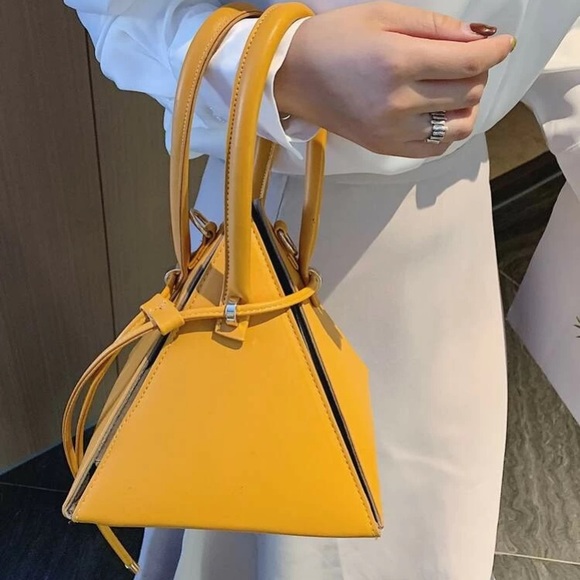 ‼️ 2 LEFT ‼️ The Pyramid Clutch - Picture 2 of 8